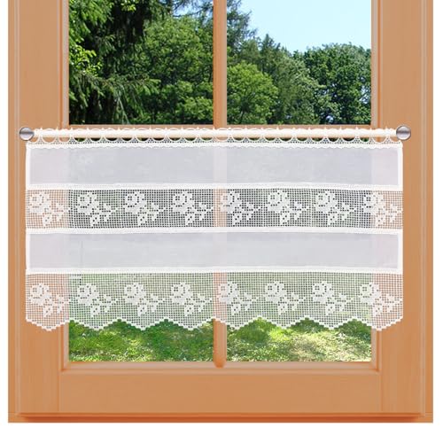 Scheibengardine Lina Rose Vogtländische Spitze im Landhausstil | Bildschöner Scheibenhänger Blumen in Häkeloptik weiß | Rustikale Spitzengardine im Filethäkel-Stil | Höhe x Breite 33 x 67 cm von kollektion MT