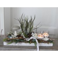 Herbstgesteck Mit Windlicht Bauernsilber Pilz Langes Holztablett Herbst Herbstdeko Tischdekoration Herbstlich Herbstgesteck Mit Windlicht Bauernsilber Pilz Langes Holztablett Herbst Herbstdeko Tischdekoration Herbstlich von kranzundco
