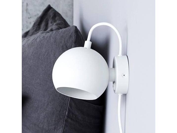 FRANDSEN Design Wandlampe Ball Magnet, weiß / opal, für Wohn- / Esszimmer, Metall, Design, Wandleuchte, Wandlampe Innen von lampenwelt.de