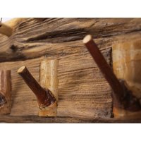 Regal Garderobe, Treibholz Kleiderbügel Mit Leinenfaden, Rustikale Landhaus Stil, Handgemachte Wandgarderobe von latvianwoodartisan