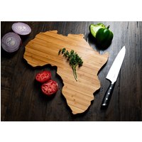 Afrika Form Servier - Und Schneidebrett von leftcoastweddings