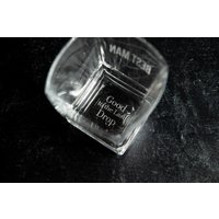 Personalisierte Whiskygläser Und Schnapsgläser - Lasergraviertes, Individuelles Logo Personalisierte Whiskygläser Und Schnapsgläser - Lasergraviertes, Individuelles Logo von leftcoastweddings