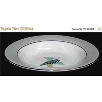 Auf Sale Noritake Fernwood 5444 Rim Suppe Müsli Schüssel Geschirr Grüne Farnblätter Ausgezeichneter Zustand von libertyhallgirl