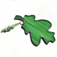 Grün-Weiß Gefärbtes Glas-Eichenblatt von lightbirdglass