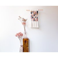 Boho Wandbehang Mit Fransen in Erdigen Farben, Eingewickeltes Seil Dekor Fransen, Wandbild Makramee Quasten Für Zuhause Interieur Boho Wandbehang Mit Fransen in Erdigen Farben, Eingewickeltes Seil Dekor Fransen, Wandbild Makramee Quasten Für Zuhause Interieur von liloufiberart