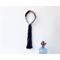 Quaste Geknotetes Seil Wandbehang, Moderne Makramee Geknotete Schleife, Gewickelte Dekorative Faserwandkunst Quaste Geknotetes Seil Wandbehang, Moderne Makramee Geknotete Schleife, Gewickelte Dekorative Faserwandkunst von liloufiberart