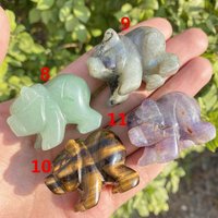 Mini Kristall Geschnitzter Bär, Natürliche Edelstein Bär Figur, Labradorit Obsidian Tigerauge Opalith Jaspis Kristallquarz Tier Home Decor von lilyinstone