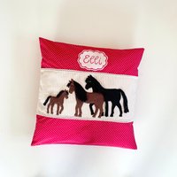 Kissen Pferd Familie Mädchen Rot Viele Farben Möglich Kissen Pferd Familie Mädchen Rot Viele Farben Möglich von littleandsweetde