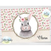 Personalisiertes Kinder-Tischset - Rosa Blumen-Häschen-Tischset, Textil-Tischset, Oster-Tischset, Ostergeschenk, Kaninchen-Tischset von littlechickypaperie