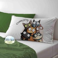 Personalisierter Kissenbezug - Lustiger Katzen-Kissenbezug, Weiche Mikrofaser, Standard- Oder König-Kissenbezug Mit Namen, Geschenk Für Personalisierter Kissenbezug - Lustiger Katzen-Kissenbezug, Weiche Mikrofaser, Standard- Oder König-Kissenbezug Mit Namen, Geschenk Für von littlechickypaperie