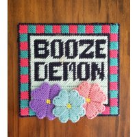 Alkohol-Dämon Plakette von littledittie