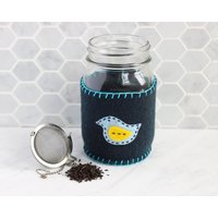 Filz Mason Jar Wärmer Hellblauer Vogel Auf Dunkelblau - Pint Size von littletidbitsofjoy