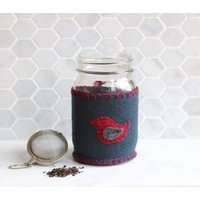 Mason Jar Cosy - Maroon Bird Auf Navy Filz, Pint Größe von littletidbitsofjoy
