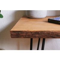 Beistelltisch Eiche/Wohnzimmertisch Haarnadelbeine Unikat Beistelltisch Eiche/Wohnzimmertisch Haarnadelbeine Unikat von livinoak