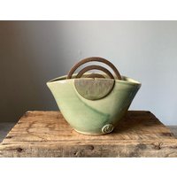 Handgemachte Hellgrüne Steingut Schüssel Mosquito Spulenhalter Handgemachte Hellgrüne Steingut Schüssel Mosquito Spulenhalter von lofficina