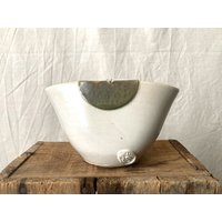 Handgemachte Steingut Schüssel Weiß Und Grün Keramik Mosquito Spulenhalter von lofficina