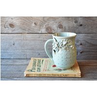 Steingut Tee Tasse Mit Margeriten Handgemachte Keramik - Made To Order Steinzeug Hellblau Becher von lofficina