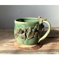 steinzeug Teetasse "Frosch Und Brombeeren" - Made To Order." von lofficina