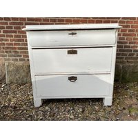 Antike Kommode Antike Kommode von loftkultur