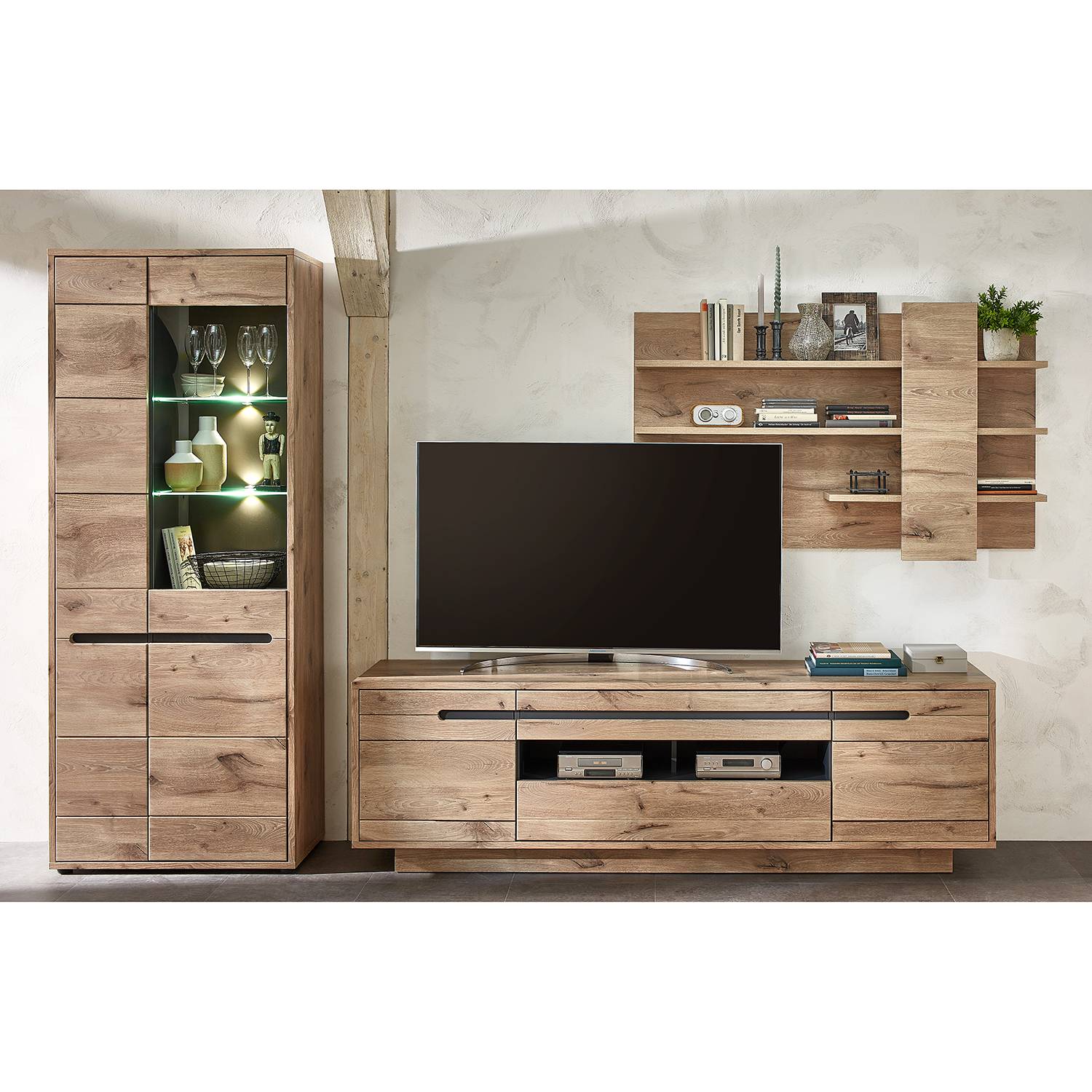 Vitrinenschrank Tallard von loftscape