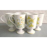 Blumensockel Kaffee Tee Tassen Vintage 1970Er Jahre Flower Power Küche 6Er Set Blumensockel Kaffee Tee Tassen Vintage 1970Er Jahre Flower Power Küche 6Er Set von looseendsvintage