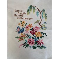 Kreuzstich Gebet Sampler Das Leben Ist Kurz Kreuzstich Gebet Sampler Das Leben Ist Kurz von looseendsvintage