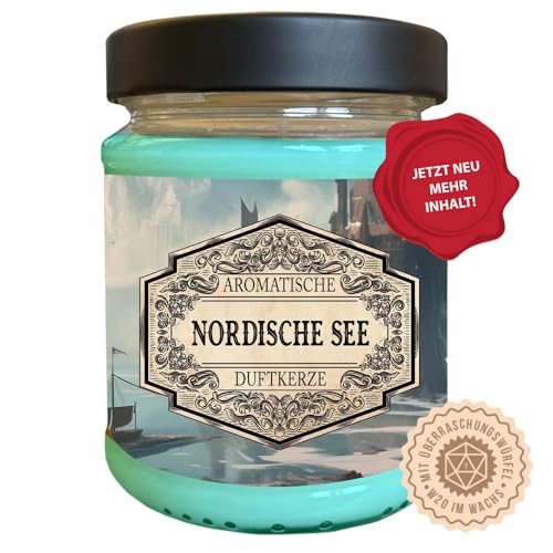 Rollenspiel Duftkerze Nordische See mit verstecktem D20-Würfel - Handgemacht in Deutschland, (Neue Größe) 240ml, ca. 40 Stunden Brenndauer von lootchest