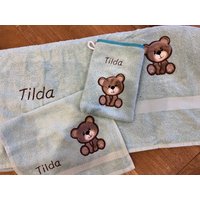 Duschtuch | 140x70 Kinderhandtuch | 30x50 Und Waschlappen Im Set, Mit Wunschapplikation Duschtuch | 140x70 Kinderhandtuch | 30x50 Und Waschlappen Im Set, Mit Wunschapplikation von lottiandsimb