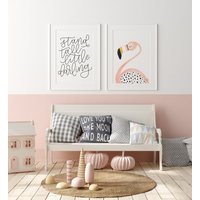 Flamingo Und Stand Tall Kinderzimmer Poster, Tier Druck, Niedliche Mädchen Raum Aquarell Dekor - Wand Kunst von lovelezleekids