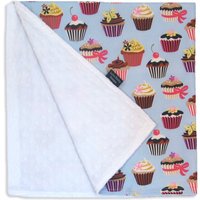 Cupcake Erhaltsdecke - Minkee Stoff Gepaart Mit Designer Baumwolldruck von luckyduckydesigns