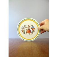 Mid Century Vintage Arabia Finland Folk Art Wandteller/Teller Untersetzer Mid Century Vintage Arabia Finland Folk Art Wandteller/Teller Untersetzer von luola