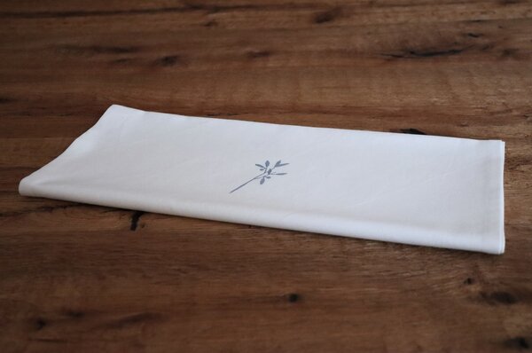 luscinia Tischläufer "Zarte Blume" handbedruckt von luscinia