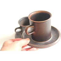Vintage Brown Arabia Finland Ruska Großes Kaffeetassen-Set, Entworfen Von Ulla Procope in Den 1960Er Jahren, Vintage-Kaffeeset von luvieduvievintage
