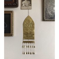 Zarter Mond & Blume Blatt Messing/Kupfer Platte | Wandbehang von lvcernarivm