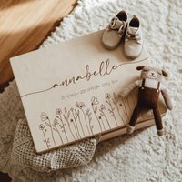 Erinnerungskiste Als Personalisiertes Geschenk, Holzkiste Geschenk Zur Geburt, Taufe Oder Hochzeit, Hochwertige Erinnerungsbox Graviert von lyllevenn