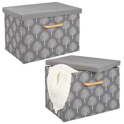 mDesign 2er-Set Aufbewahrungsbox – weich strukturierte Stapelbox mit Deckel und Holzgriff – stabile Faltbox mit Baummotiv aus Polyester für Bad, Schlafzimmer oder Kinderzimmer – grau von mDesign