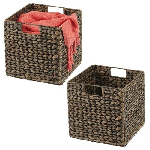 mDesign 2er-Set Aufbewahrungskorb mit Griffen – praktische Aufbewahrungsbox aus Wasserhyazinthe – Regalkorb zur Aufbewahrung von Kleidung, Spielzeug oder Zeitschriften – mit Flechtmuster – schwarz von mDesign