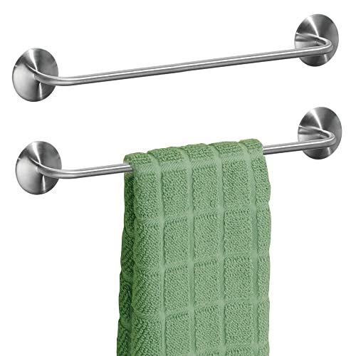 mDesign 2er-Set Handtuchhalter ohne Bohren – Selbstklebende Handtuchstange aus gebürstetem Edelstahl – perfekt als Geschirrtuchhalter oder für Handtücher im Bad – mattsilberfarben von mDesign