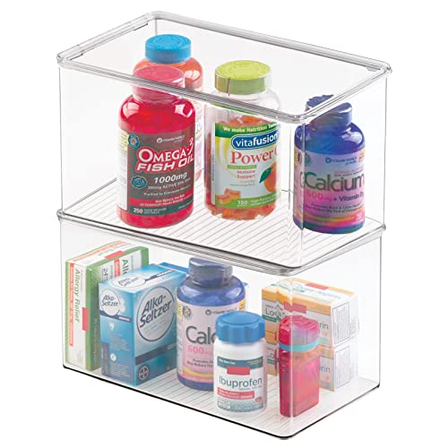 mDesign 2er-Set Medikamenten Organizer (extra groß) – stapelbare Aufbewahrungsbox mit Deckel für Gesundheitszubehör – BPA-freier Kunststoff zur Vitamin-Aufbewahrung im Medizin-Schrank – durchsichtig von mDesign