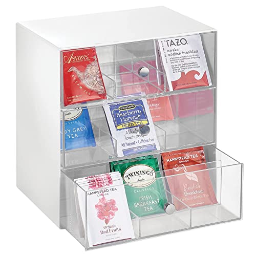 mDesign Aufbewahrungsbox für Teebeutel, Kaffeepads, Zucker usw. – kompakte Teekiste aus Kunststoff mit 27 Fächern – Küchen Organizer mit 3 Schubladen – weiß und durchsichtig von mDesign