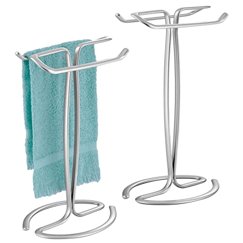 mDesign Handtuchhalter für den Waschtisch – frei stehender Handtuchständer für 2 kleine Gästehandtücher – kompakte Handtuchhalterung aus Metall – 2er-Set – silberfarben von mDesign