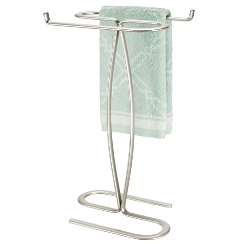 mDesign Handtuchhalter für den Waschtisch – freistehender Handtuchständer mit 2 Stangen für kleine Gästehandtücher – kompakte Handtuchhalterung aus Metall – mattsilberfarben von mDesign