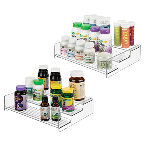 mDesign Mehrzweck Aufbewahrungsregal – ideal für Medikamente oder sonstiges Gesundheitszubehör – Regal aus Kunststoff mit DREI Ebenen – 2er-Set – durchsichtig von mDesign