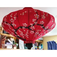 Hoi An Bambusseidenlaterne Handbemalte Blumenlampe | 35 cm von macynvintage