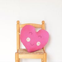 Handgefertigtes Pinkes Herz Kissen Besticktes Kissen von madeama