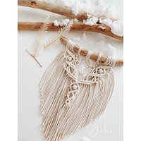 Handgeknüpfter Makramee Wandbehang "Laury" - Boho-Dekor Für Dein Zuhause Wanddeko Wandschmuck Geschenkidee Handgeknüpfter Makramee Wandbehang "Laury" - Boho-Dekor Für Dein Zuhause Wanddeko Wandschmuck Geschenkidee von madebyjuliaRa