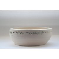 steinzeug Gefäß Handgeworfen Mit Geprägten Zweigen in Elfenbein Farbe von madebymanos