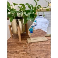 Kosmetikspiegel Mit Gepresster Blume Handgemachtes Epoxidharz Kunst von madetobezen