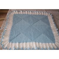Gehäkelte Baby Jungen Decke Blau & Weiß Afghan Für Träger Autositz Oder Krippe Perfekt Für Babyparty Take Me Home Geschenk Gehäkelte Baby Jungen Decke Blau & Weiß Afghan Für Träger Autositz Oder Krippe Perfekt Für Babyparty Take Me Home Geschenk von madewithlovebysuzieq