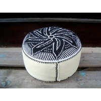 Leder Häkel Yoga Kissen Meditationskissen Sitzkissen Cushion Pouf Handarbeit Tapestry Crochet Gehäkelt Häkeln Genuine Leather Crocheted Leder Häkel Yoga Kissen Meditationskissen Sitzkissen Cushion Pouf Handarbeit Tapestry Crochet Gehäkelt Häkeln Genuine Leather Crocheted von maedeldeluxe